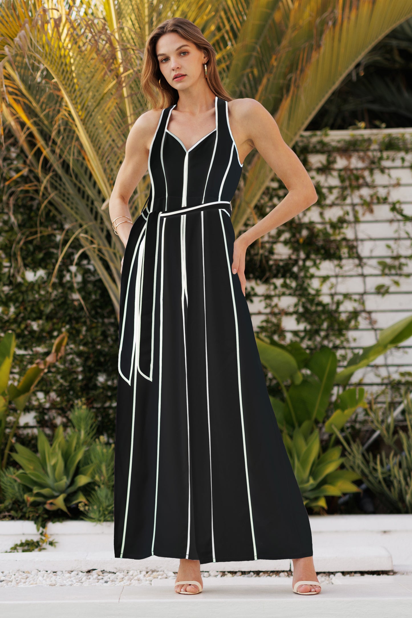 CONTRASTING HALTER JUMPSUIT BLACK