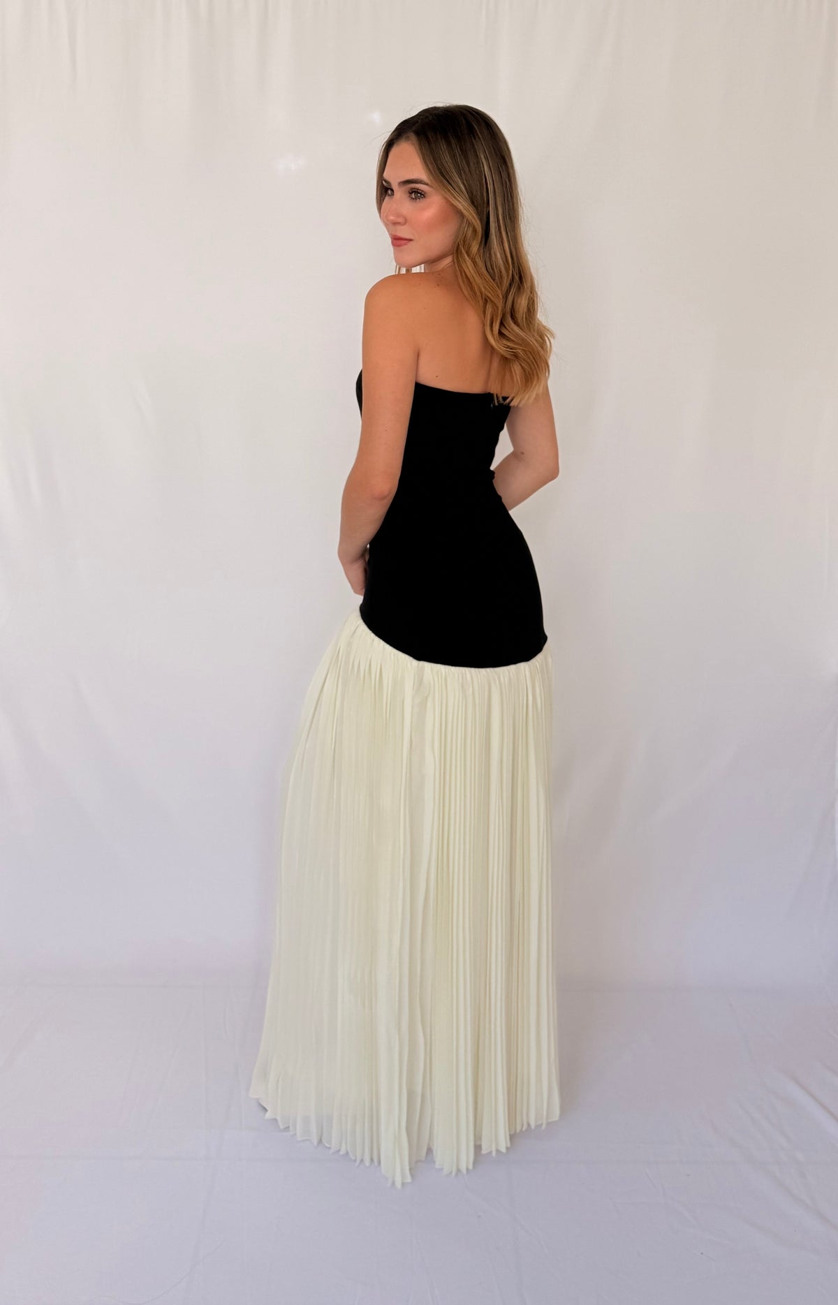 STRAPLESS FIT BODICE PLEATED SKIRT MIX MAXI DRESS