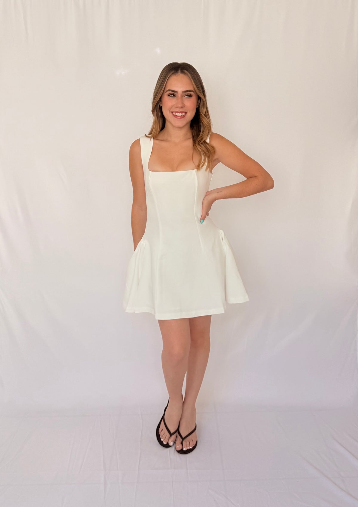 SQUARE NECK FLARE MINI DRESS WHITE