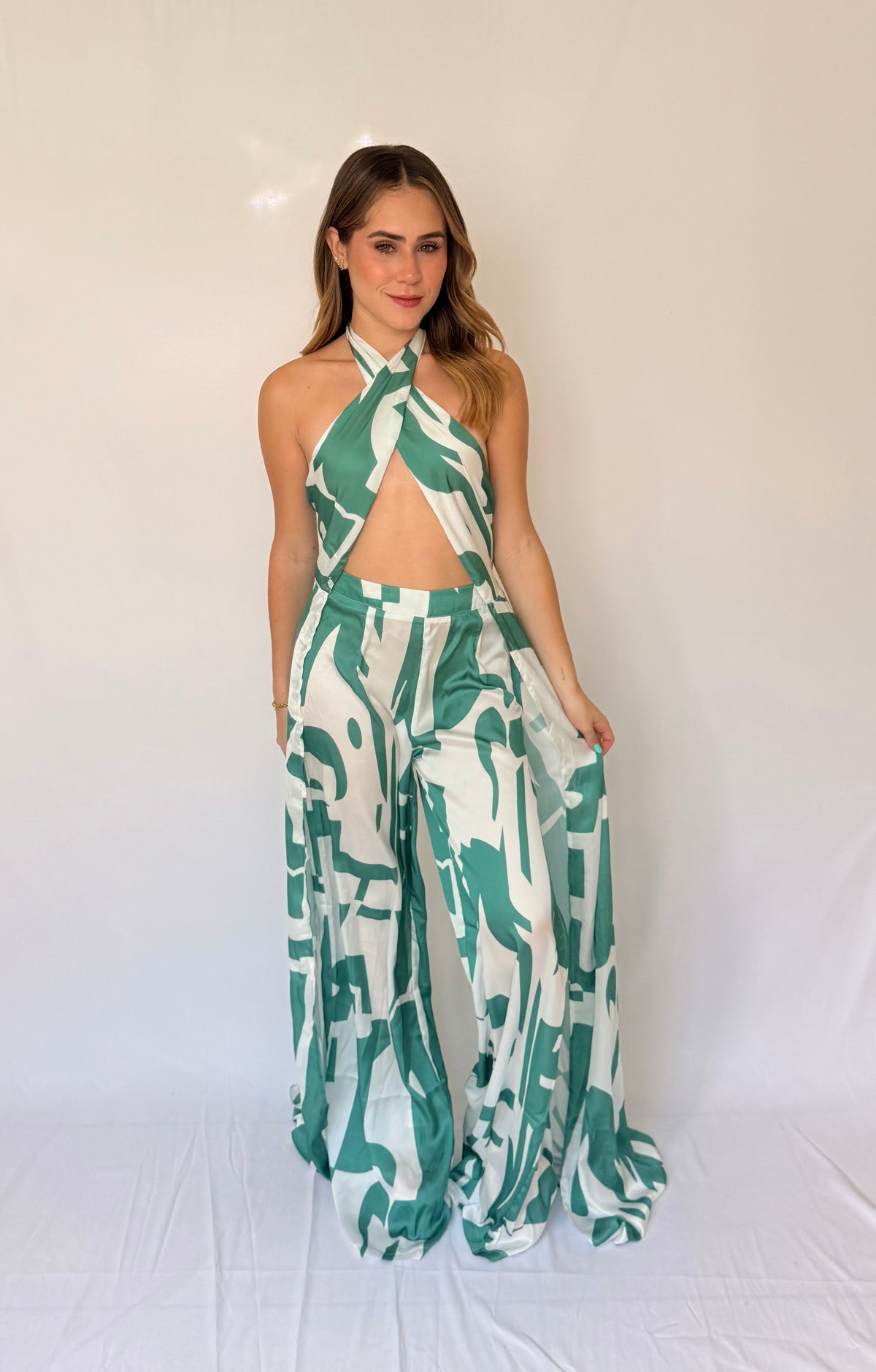 ABSTRACT SHAPE PRINT HALTER SET