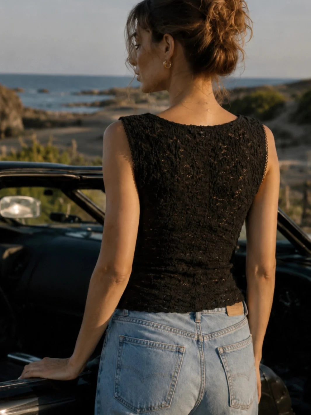 SOFT LACE SLEEVELESS TOP BLACK