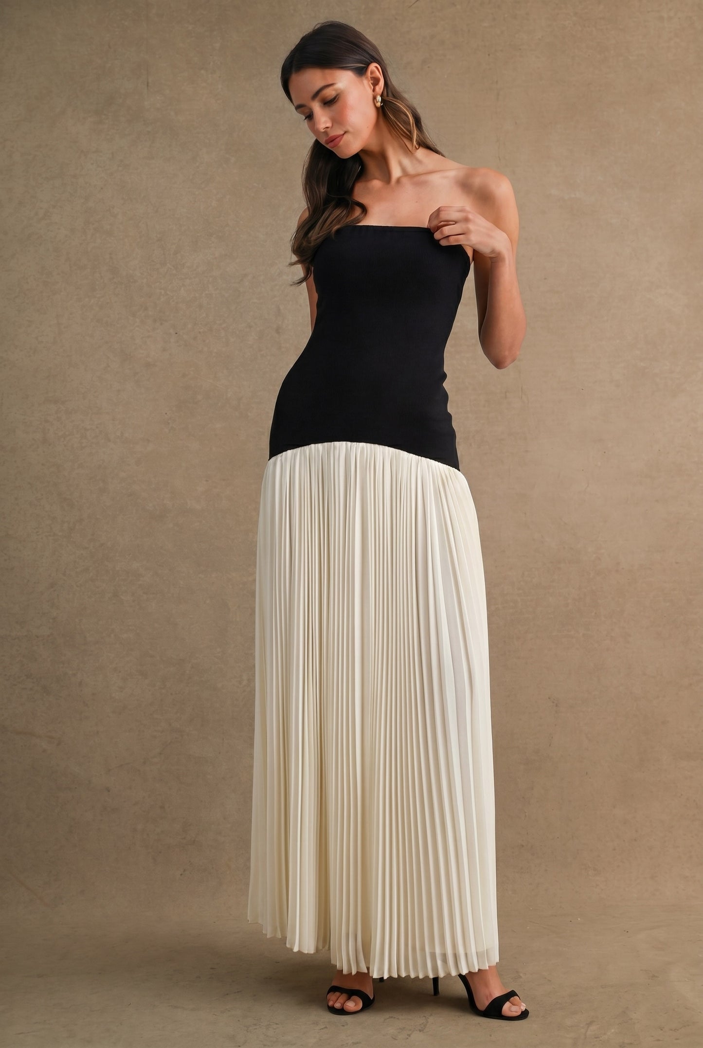 STRAPLESS FIT BODICE PLEATED SKIRT MIX MAXI DRESS