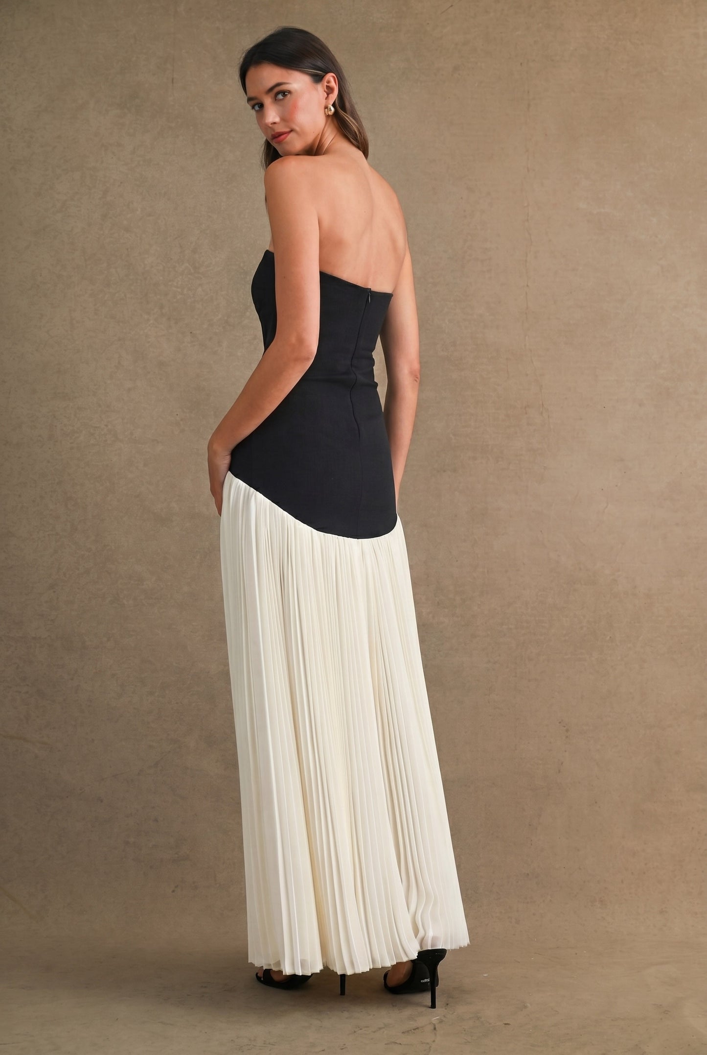STRAPLESS FIT BODICE PLEATED SKIRT MIX MAXI DRESS