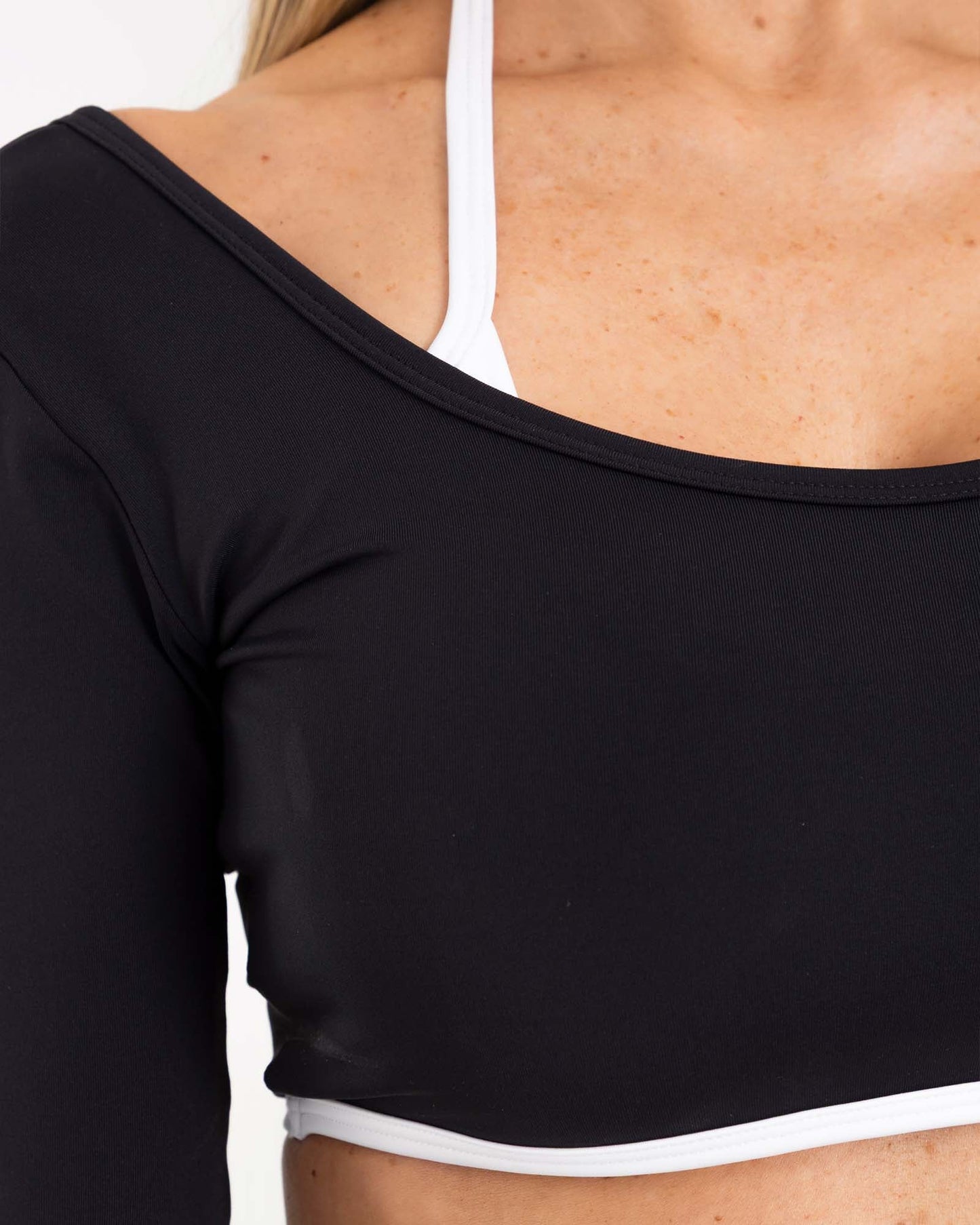 TOP MANGA LARGA SLEEK NEGRO CLASSY