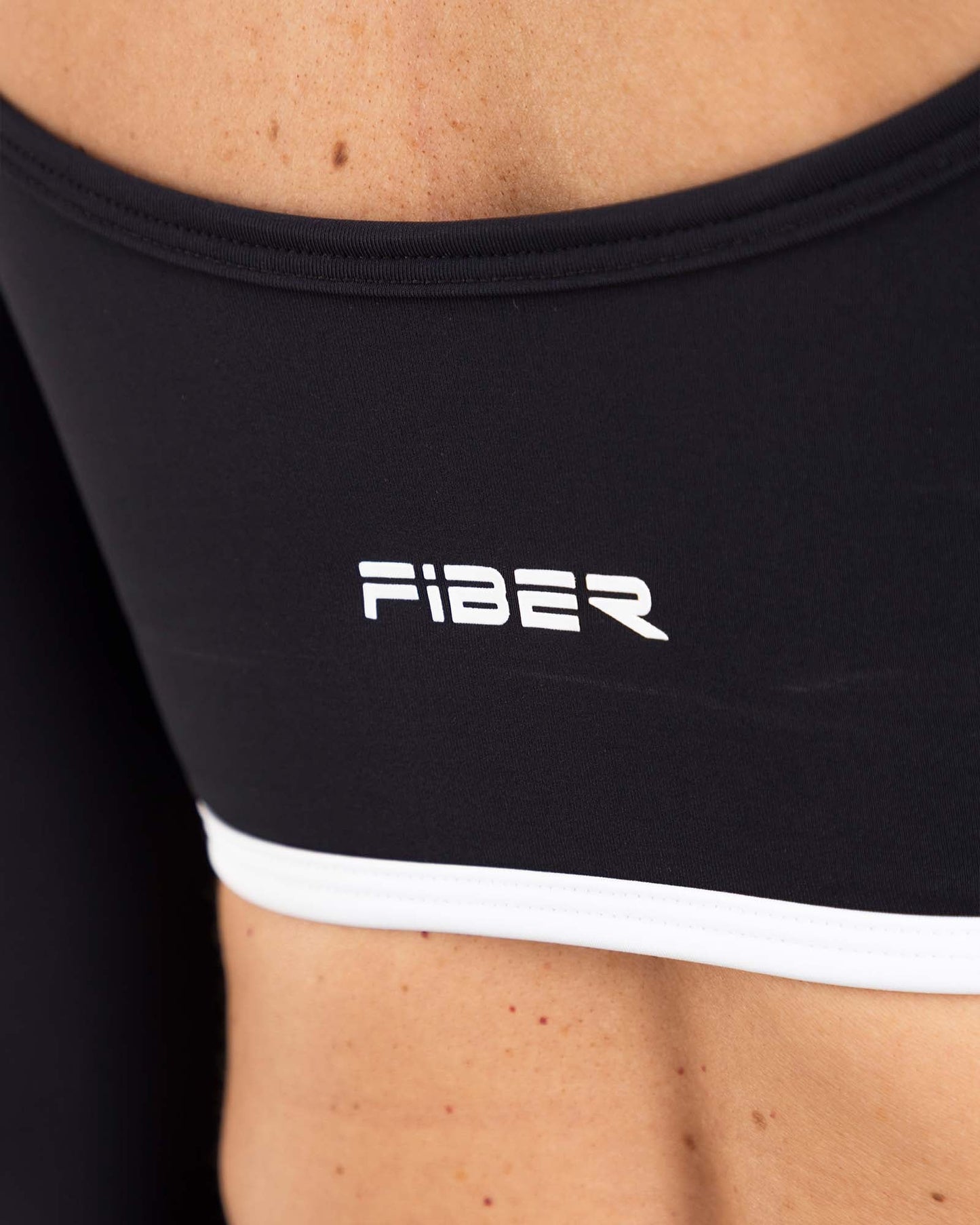 TOP MANGA LARGA SLEEK NEGRO CLASSY